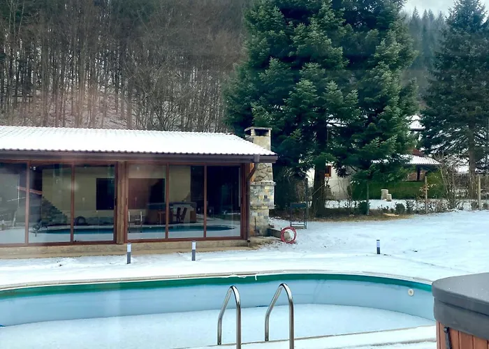 Nyaraló гергана